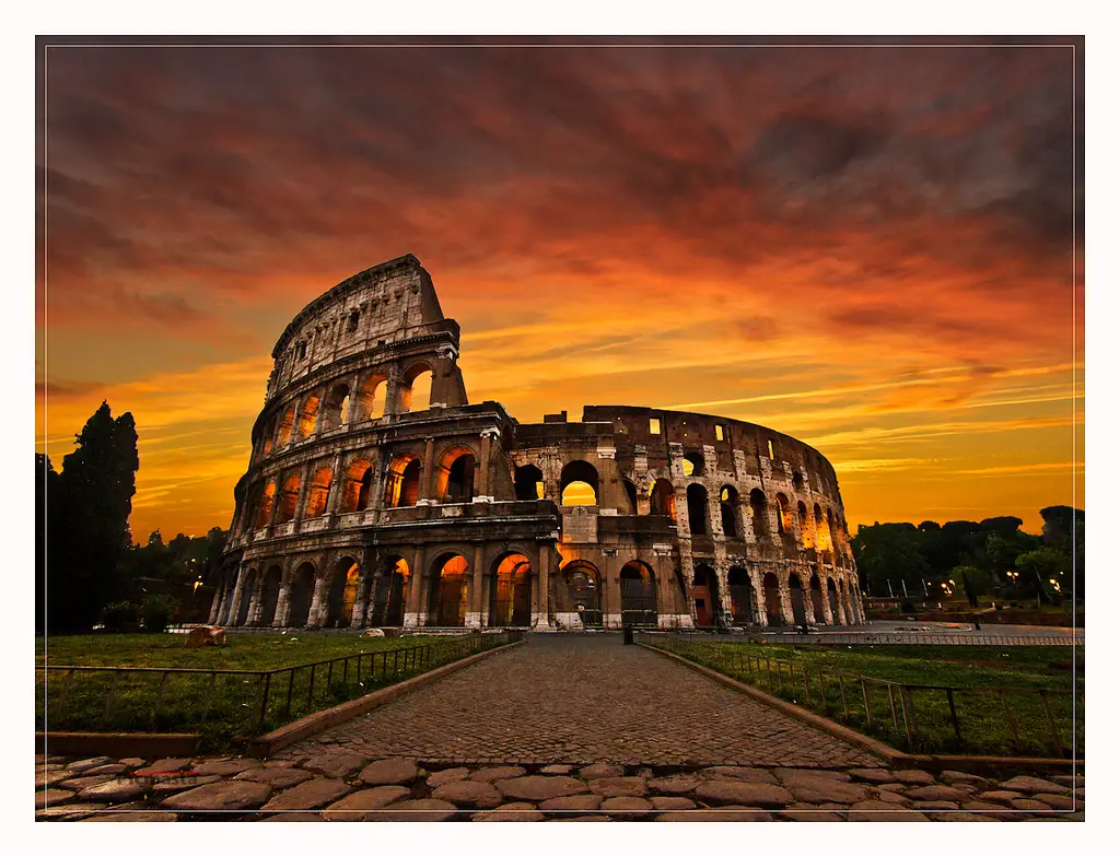 Sunrise at the Colosseum (Flavian Amphitheatre)