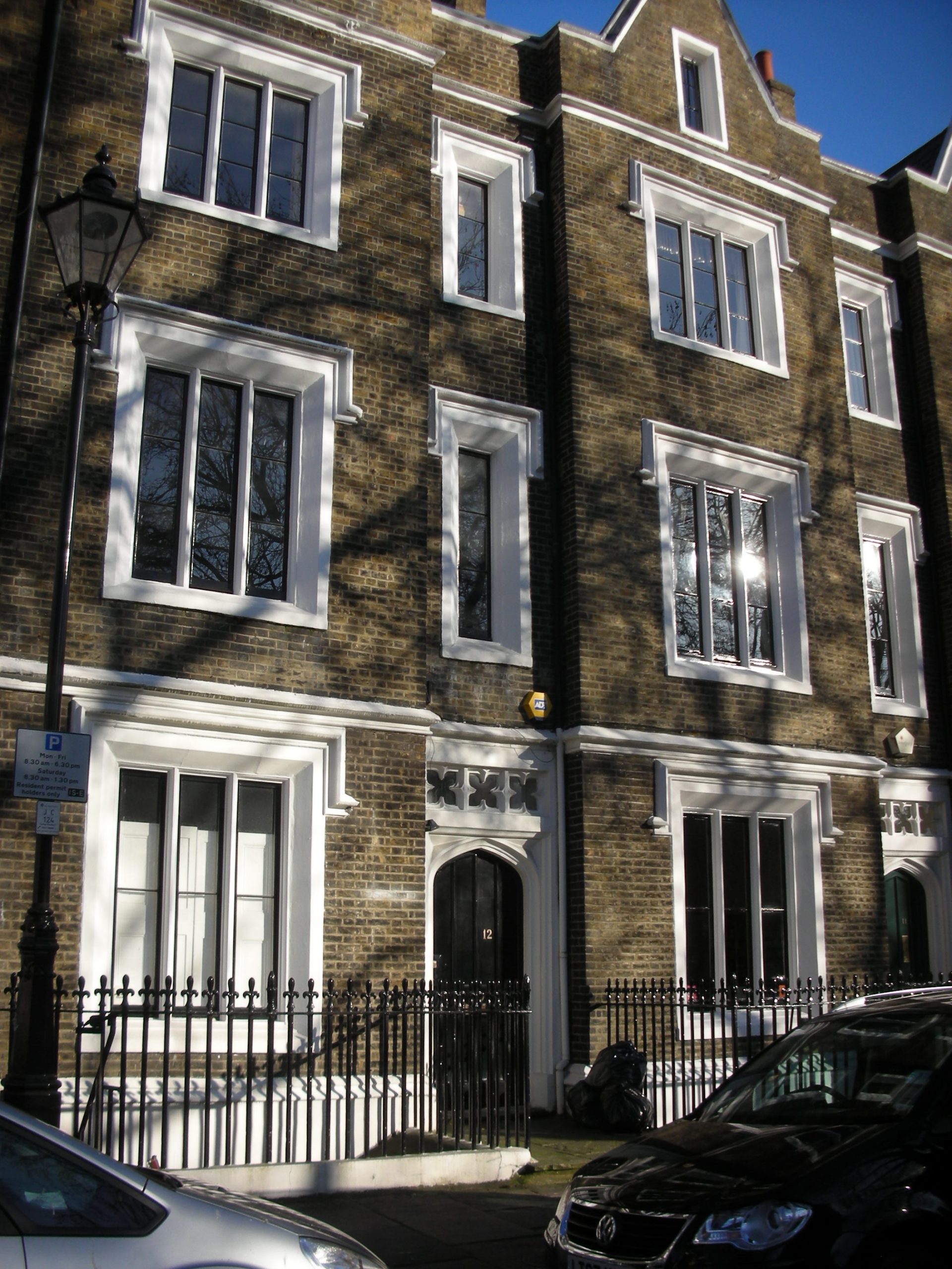 No 12 Lonsdale Court